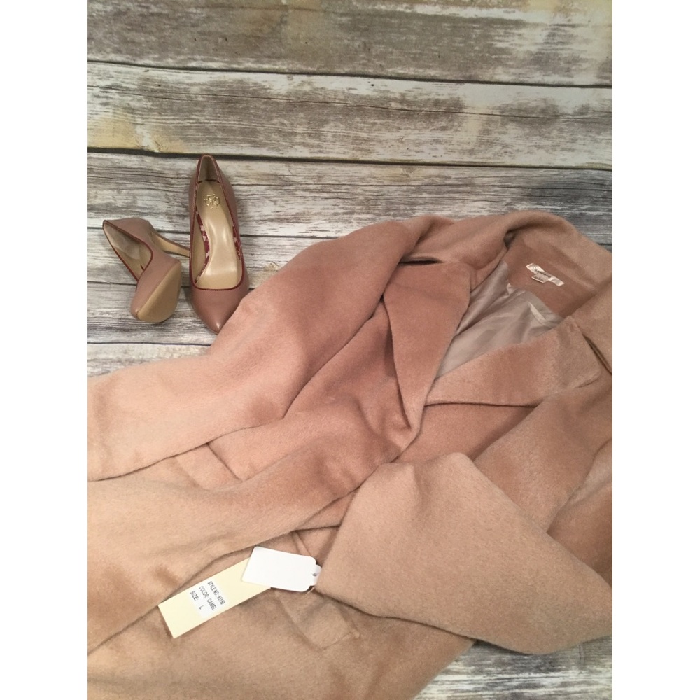 Stylish and Beautiful trench coat - Picture 5 of 5